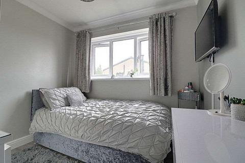 12 Bishops Way, Mirfield, WF14 0BJ
