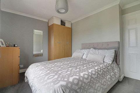 12 Bishops Way, Mirfield, WF14 0BJ