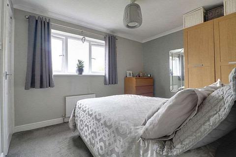 12 Bishops Way, Mirfield, WF14 0BJ