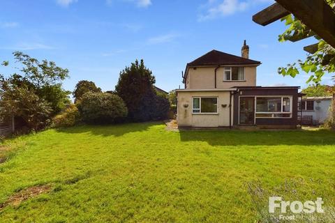 3 Wye Close, Ashford, TW15 1BT