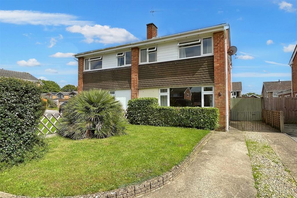 Chandlers Ford 3 bed semidetached house for sale £350,000