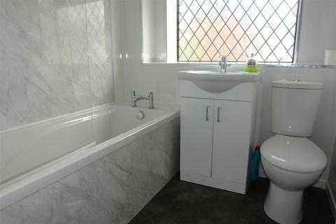2 Fountains Walk, Chadderton, Oldham, OL9 8PX