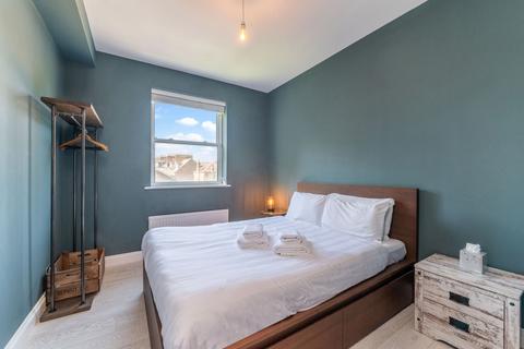 1 bedroom flat for sale - Wellington House, 148 Peckham Rye, London, SE22