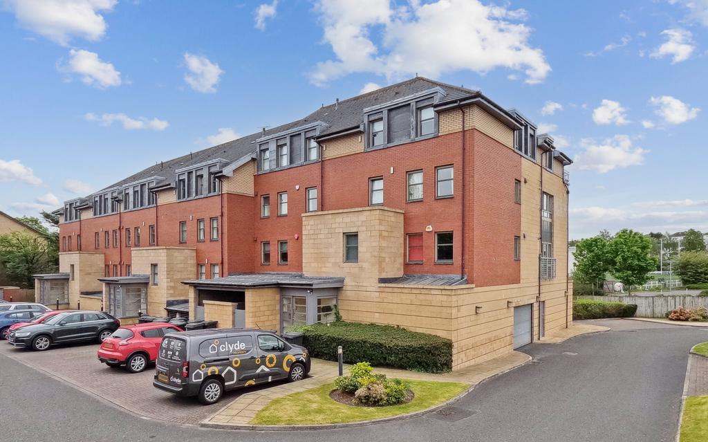 Braidholm Road, Flat 0.2, Giffnock, East Renfrewshire, G46 6DF 2 bed