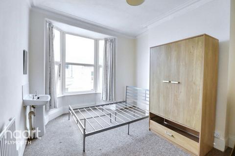 1 bedroom in a house share to rent, Chaddlewood Avenue, Plymouth