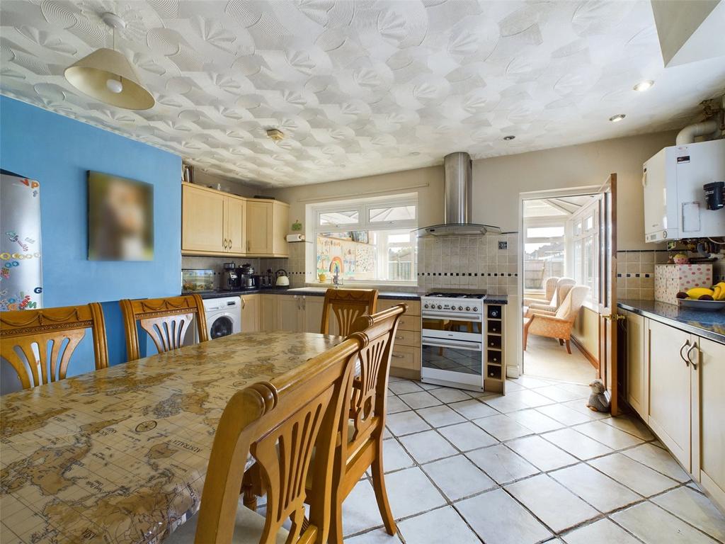 Orchard Way, Churchdown, Gloucester, Gloucestershire, GL3 3 bed semi