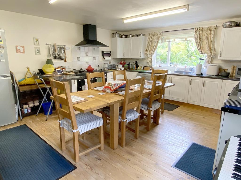 Kitchen 3