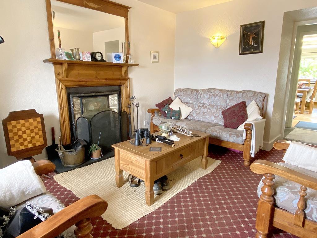 Guest Lounge 1