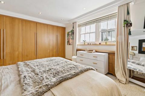 5 bedroom house to rent, Lyall Mews, Belgravia SW1X