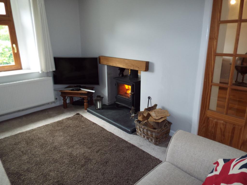 1 Chapel Road, Fairwood Cottage, Three Crosses, swansea, SA4 3PU 3 bed