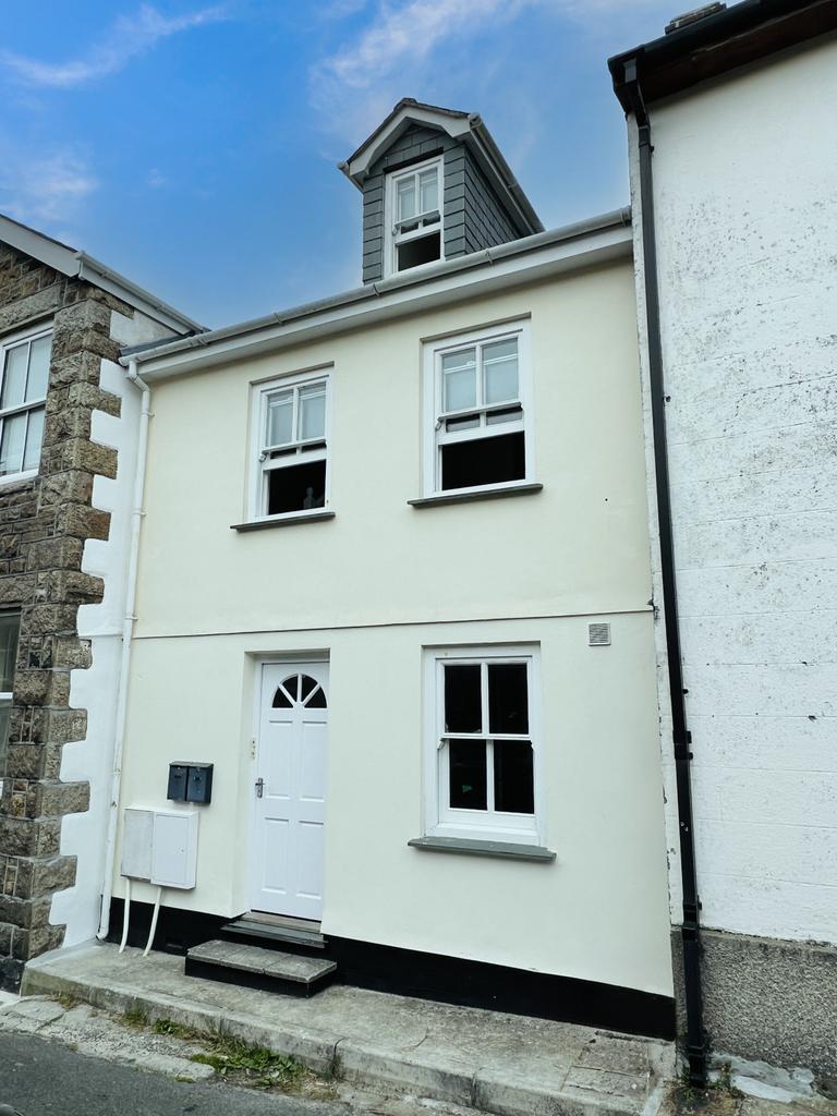 2 Bedroom Maisonette for Sale