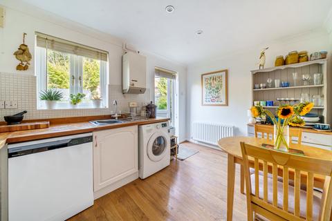 2 bedroom end of terrace house for sale - Mays Close, Weybridge, KT13