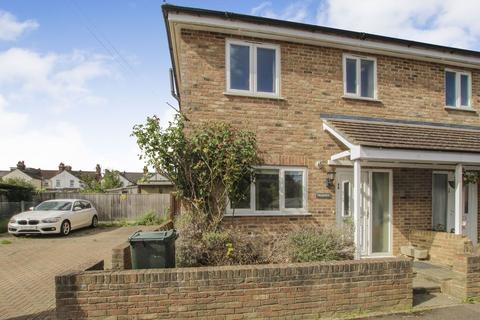 2a Chichester Close, Ashford, TN23 4QB