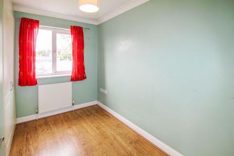 2a Chichester Close, Ashford, TN23 4QB