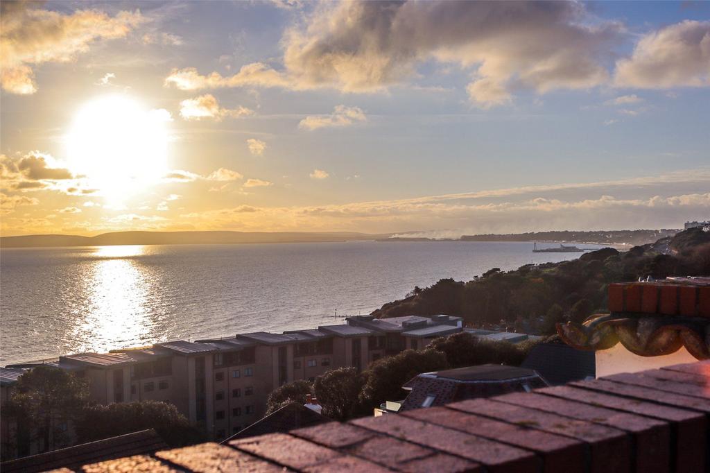 San Remo Towers, Sea Road, 3 bed apartment for sale £280,000