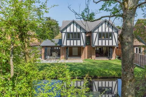 4 bedroom detached house for sale, Waterside, Chesham, Buckinghamshire, HP5