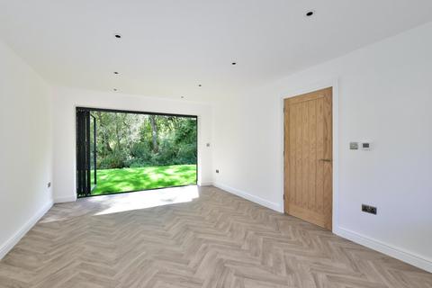 4 bedroom detached house for sale, Waterside, Chesham, Buckinghamshire, HP5
