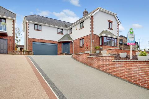 5 bedroom detached house for sale, 7 Alscott Gardens, Barnstaple EX31