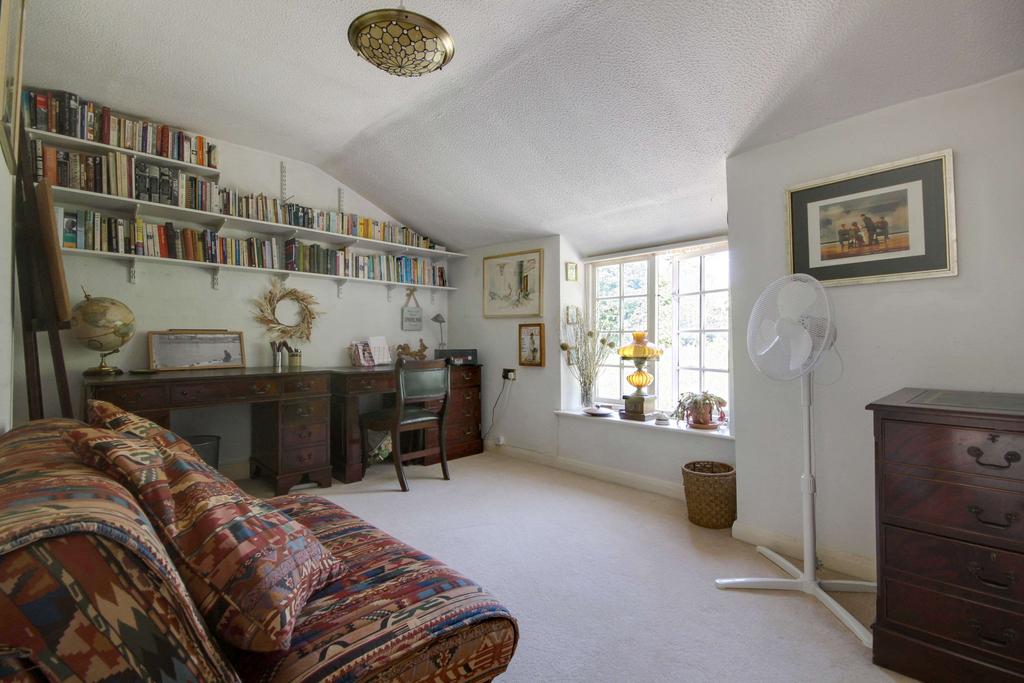 Bedroom 2 (Double)