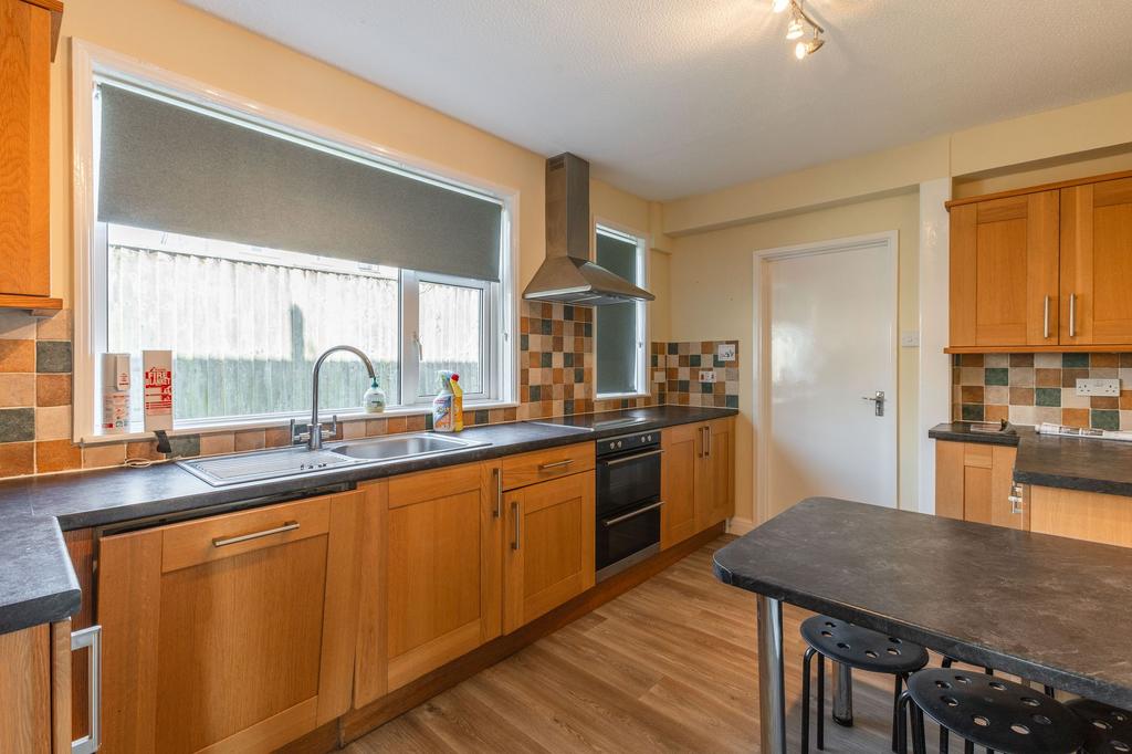 Chulmleigh Road, Morchard EX17 4 bed detached house to rent £