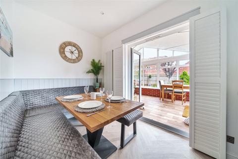 5 Ark Royal Avenue, Exeter, EX2 7GP