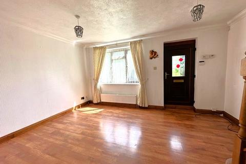 1 bedroom semi-detached house to rent, Raleigh Close, Chatham,