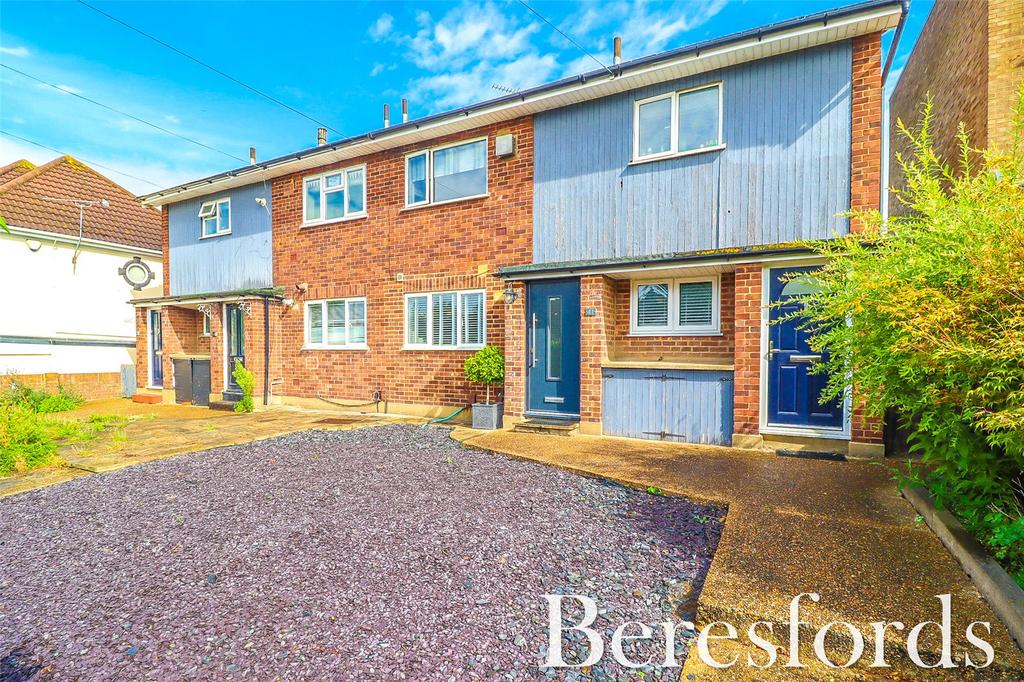 St. Marys Lane, Upminster, RM14 2 bed for sale £290,000