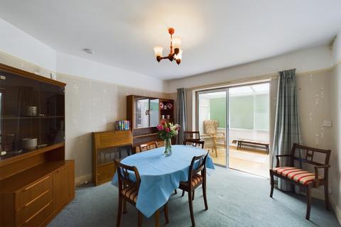 135 Dolphins Road, Folkestone, CT19 5QA