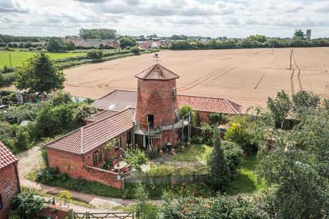 6 bedroom detached house for sale, Cawston