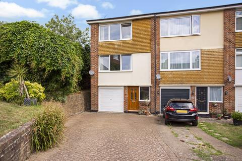 84 Dernier Road, Tonbridge, TN10 3EW