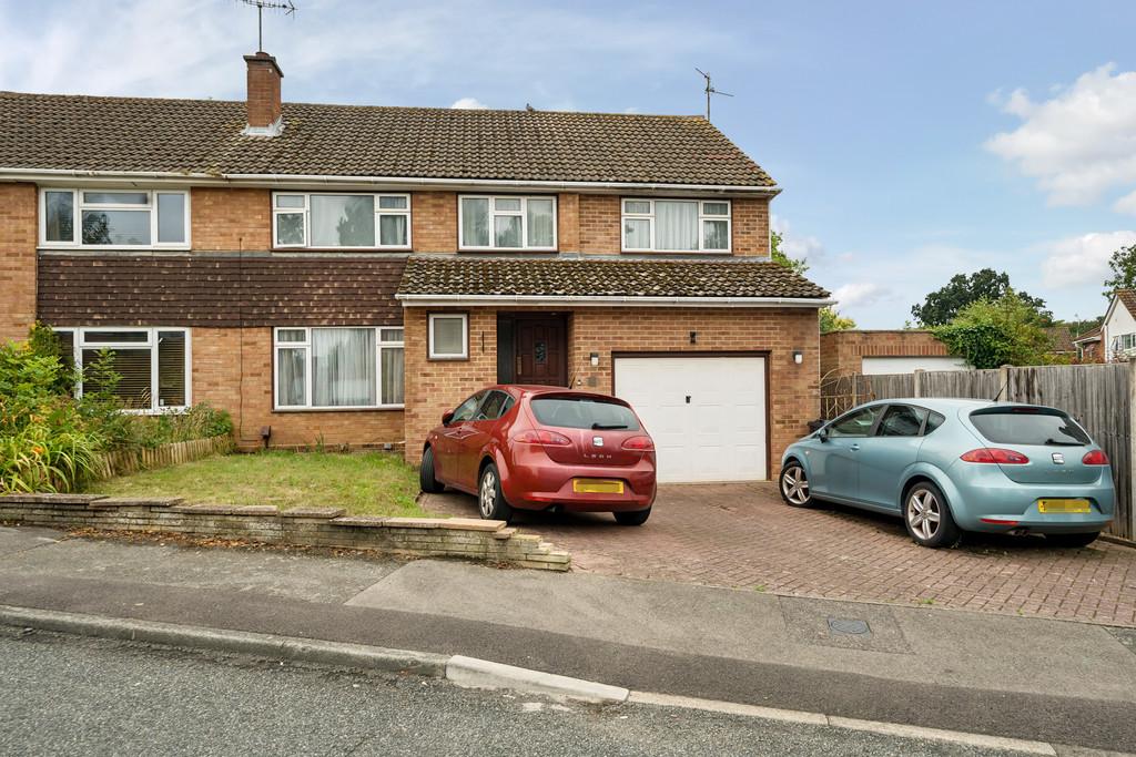 Silverhurst Drive, Tonbridge 4 bed semidetached house for sale £495,000