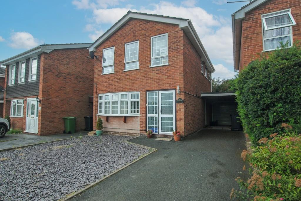 Poynton Road, Shawbury, Shrewsbury, SY4 4JR. 3 bed detached house for