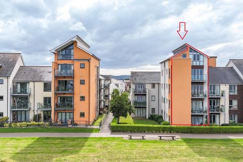 2 bedroom penthouse to rent, Kittiwake Drive, Portishead, Bristol, Somerset, BS20