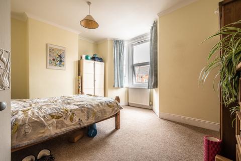 24 East Grove Road, Exeter, EX2 4LX