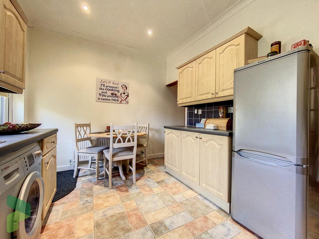 Dining kitchen