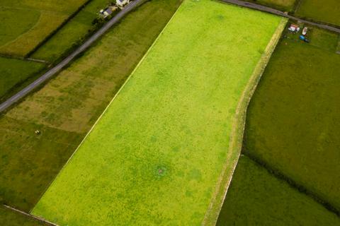 Land at the Garth, Field number 321619, Crosby
