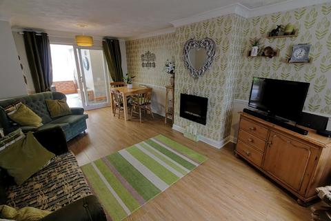 3 bedroom townhouse for sale - Sturdee Road, Eyres Monsell, Leicester