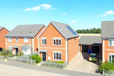 19 Abbott Way, Holbrook, Ipswich, IP9 2FG