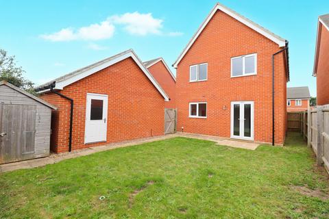 19 Abbott Way, Holbrook, Ipswich, IP9 2FG