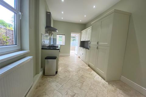 4 bedroom terraced house to rent, Harman Road, Sutton Coldfield, West Midlands, B72