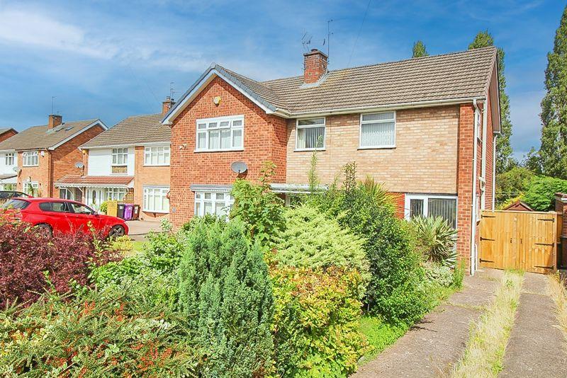 Helming Drive, Wolverhampton 3 bed semidetached house £175,000