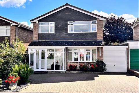 4 bedroom detached house for sale, Avery Road, Sutton Coldfield, b73 6qf