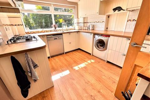 87 Avery Road, Sutton Coldfield, B73 6QF