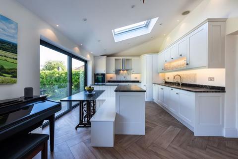 Woodside Forest Road, Effingham Junction, Leatherhead, KT24 5HL