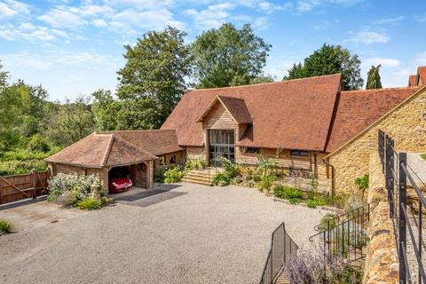 4 bedroom detached house to rent, Dorking Road, Abinger Hammer