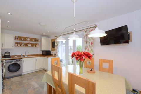 16 Watts Drive, Shifnal, TF11 8FR