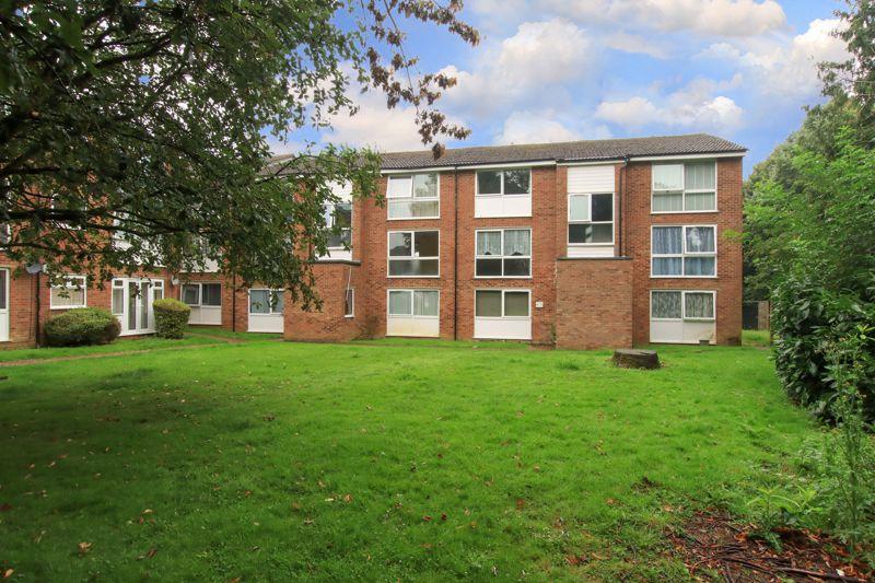 Epping Green, Hemel Hempstead 1 bed apartment for sale £120,000