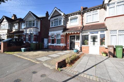 2 bedroom apartment to rent, Warwick Road, Sutton SM1 4BL