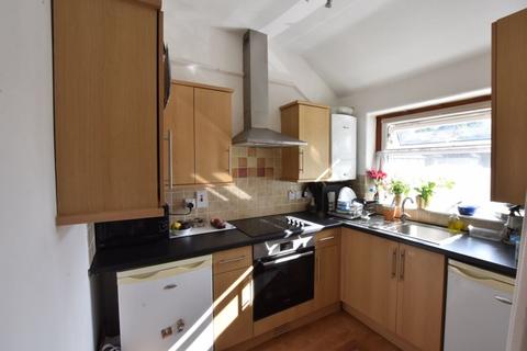 2 bedroom apartment to rent, Warwick Road, Sutton SM1 4BL