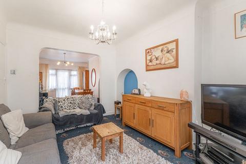 3 bedroom house for sale - Chaucer Close, London, N11